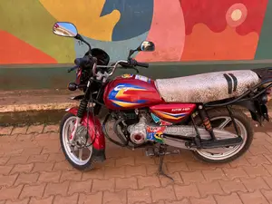 Bajaj CT 125X 2025 Red