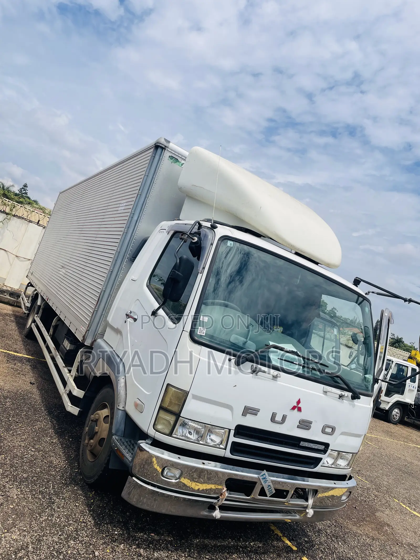 Fuso Fighter 2003 Model