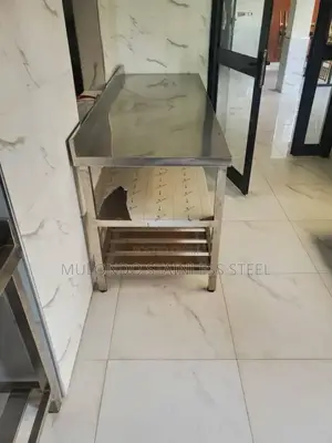 Stainless Waking Table Three Steps