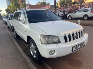 Toyota Kluger 2005 White