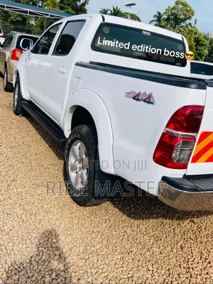 Toyota Hilux 2008 White