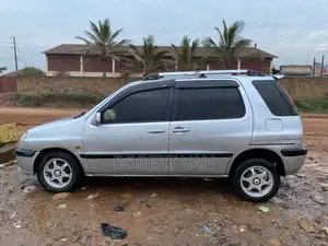 Toyota Raum 2004 Gray