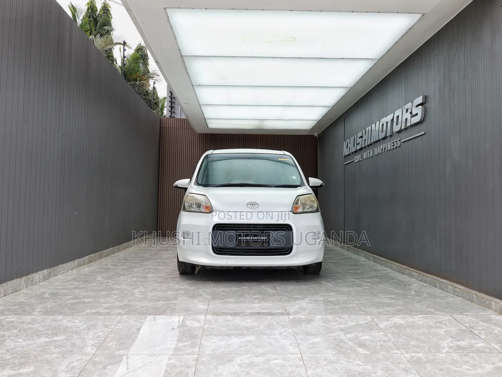 Toyota Porte 2012 Pearl