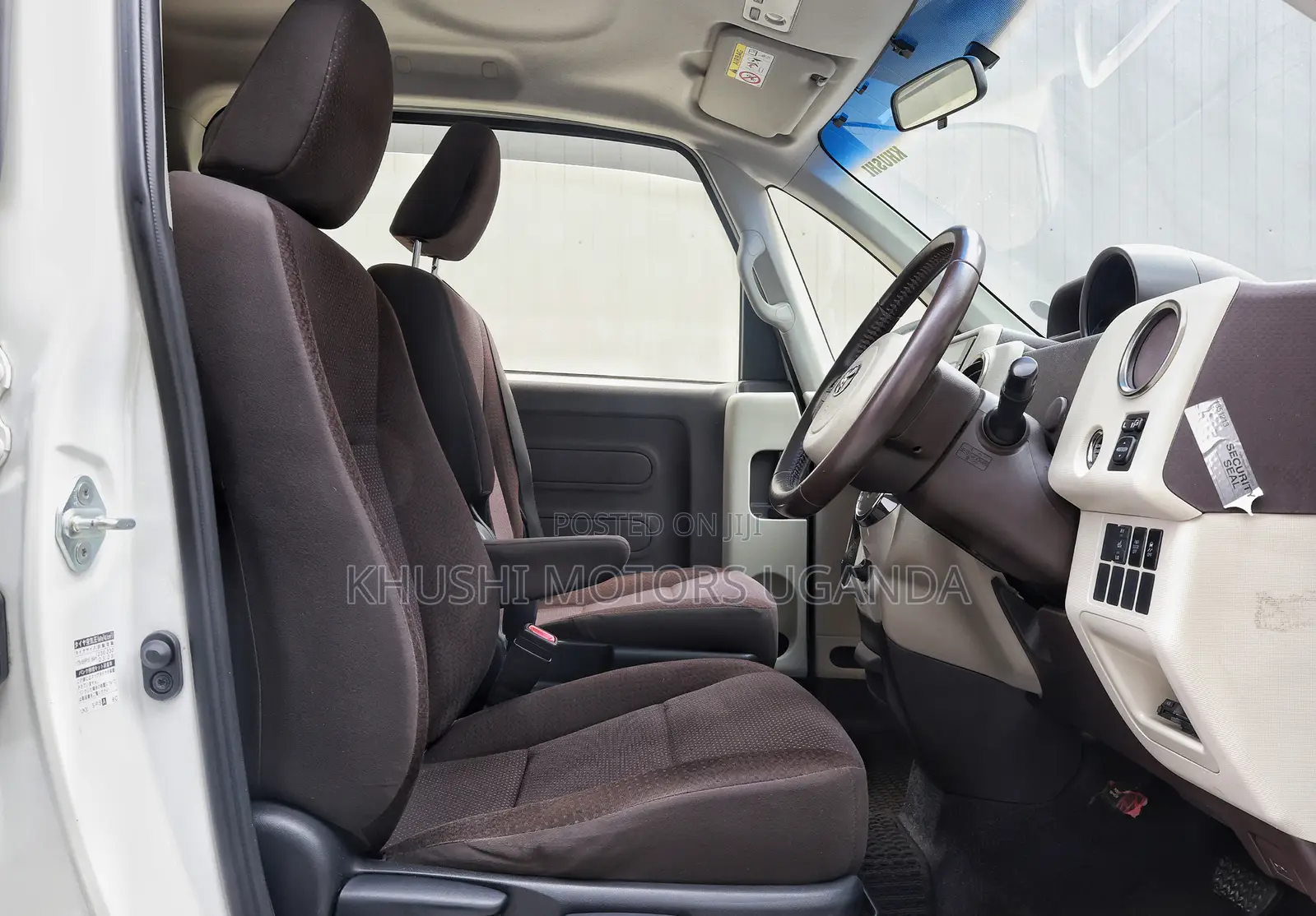 Toyota Porte 2012 Pearl