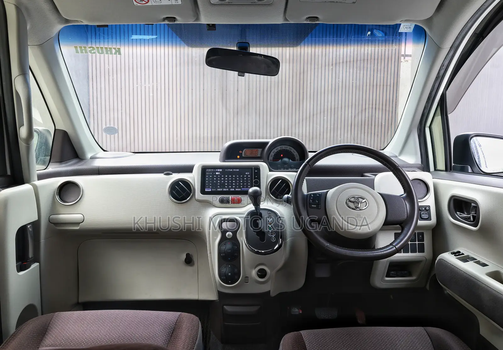 Toyota Porte 2012 Pearl