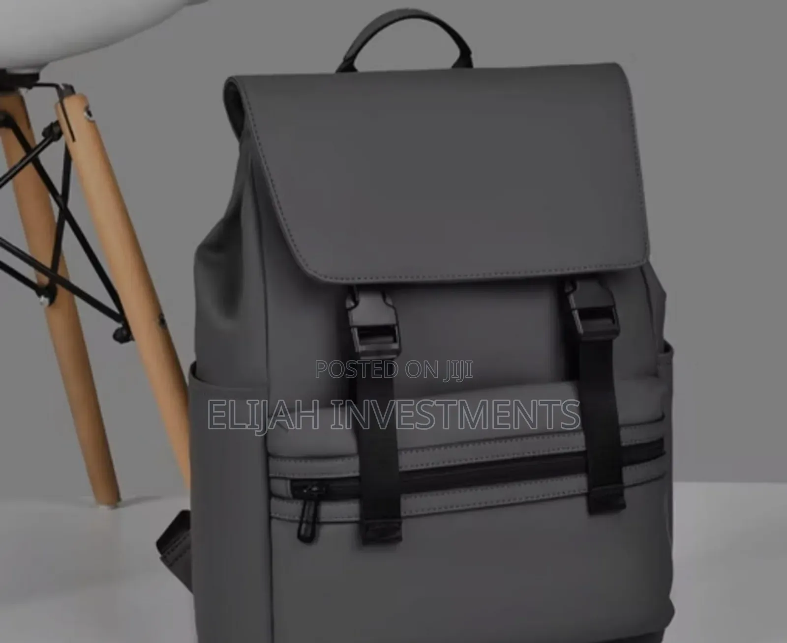Mast Harbour Men's Solid Medium Backpack