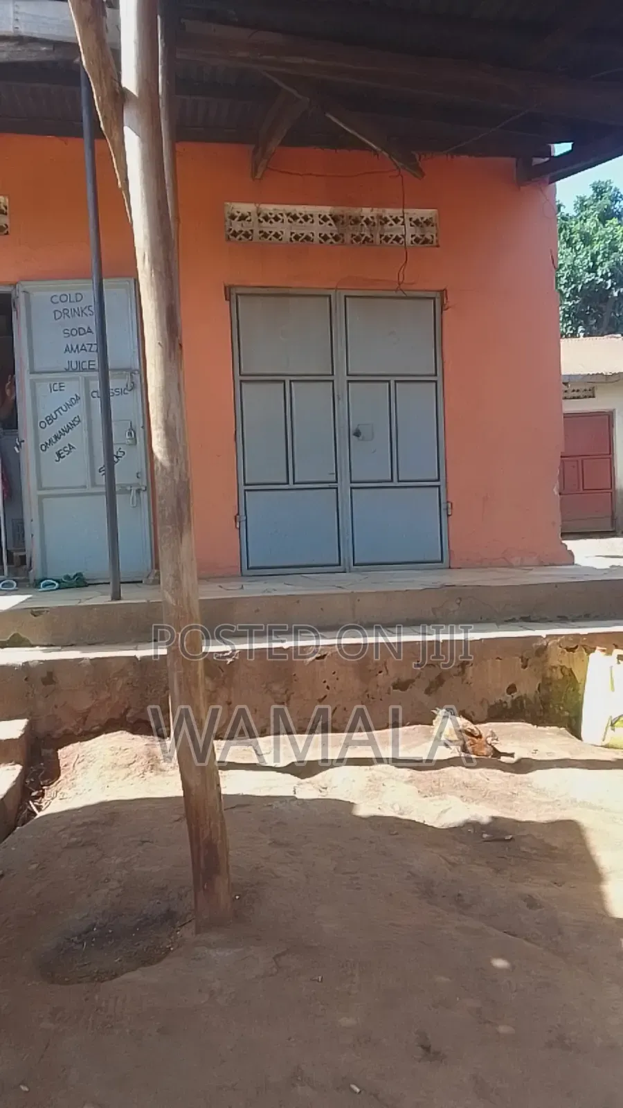 10bdrm House in Kabaka Land, Central Division for sale