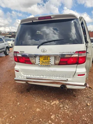 Toyota Alphard 2.4 Petrol AWD 2005 White