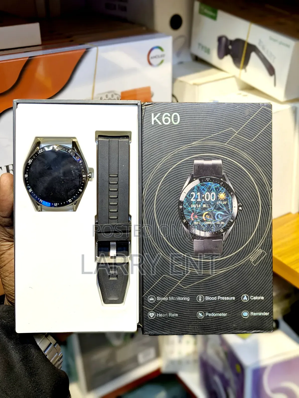  Round Smartwatch – Stylish Design, Bluetooth, Fitness Tracker