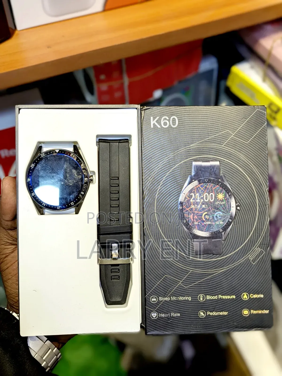  Round Smartwatch – Stylish Design, Bluetooth, Fitness Tracker