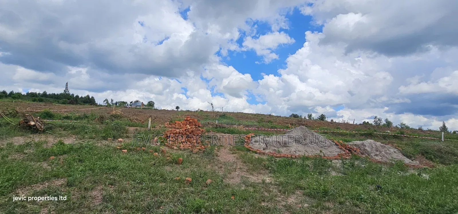 Namayumba Town View Plot Along Hoima Road