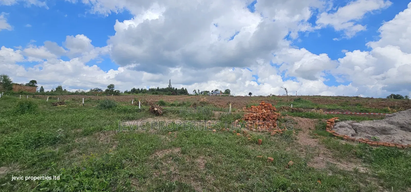 Namayumba Town View Plot Along Hoima Road