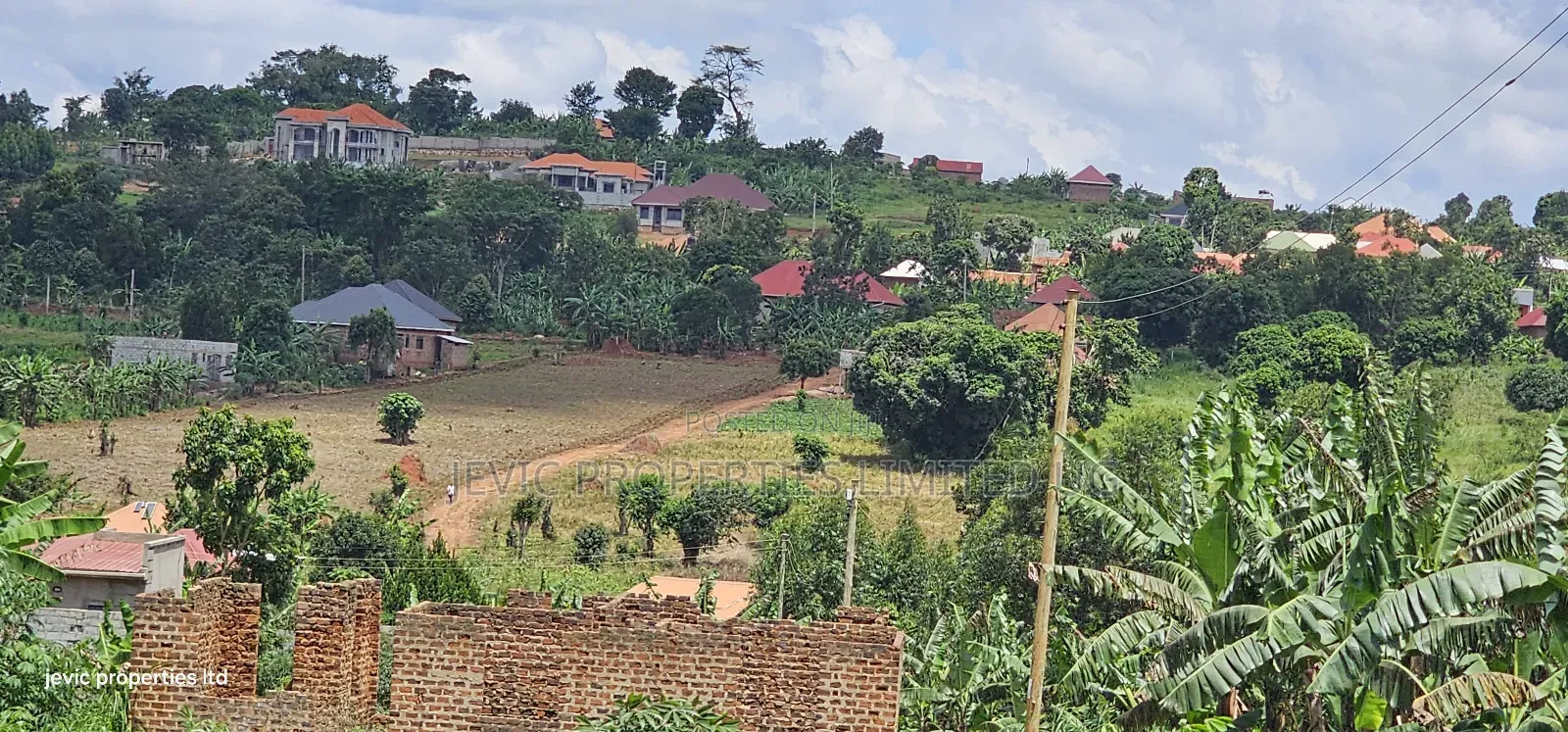 Wakiso Plots on Hot Sale - Hoima Road