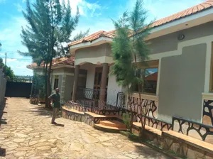 2bdrm House in Namulanda Entebbe, Central Division for rent
