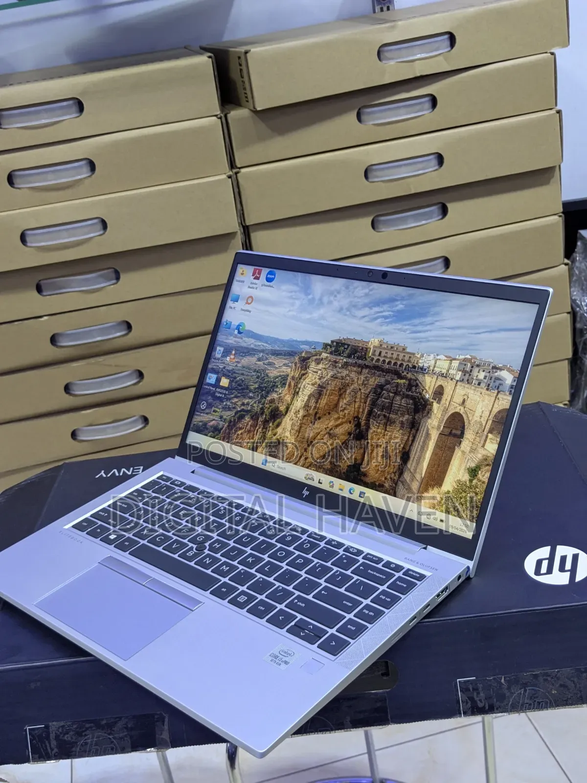 New Laptop HP EliteBook 840 G7 8GB Intel Core i5 SSD 256GB