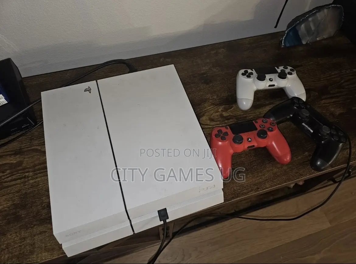 Sony Playstation 4 Glacier White Console W 3 Controllers 10 Games