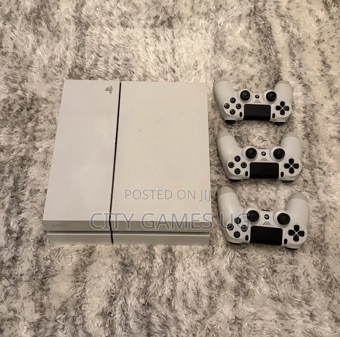 Sony Playstation 4 Glacier White Console With 3 Controllers +1 Bonus!