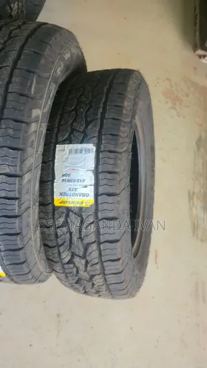 215/65r16 Japanese Dunlop At5 Grandtrek