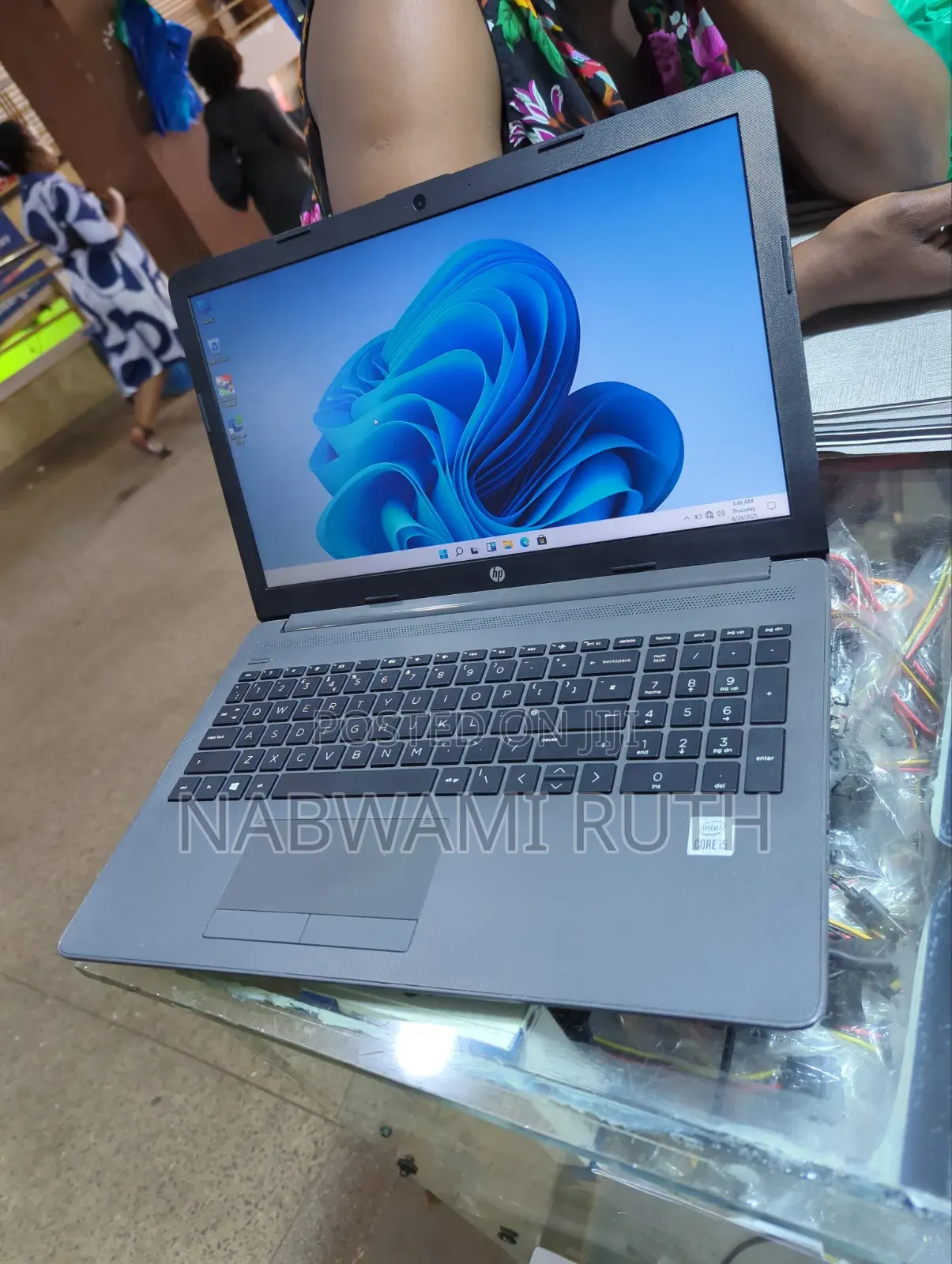 Laptop HP 250 G7 4GB Intel Core i3 SSD 128GB
