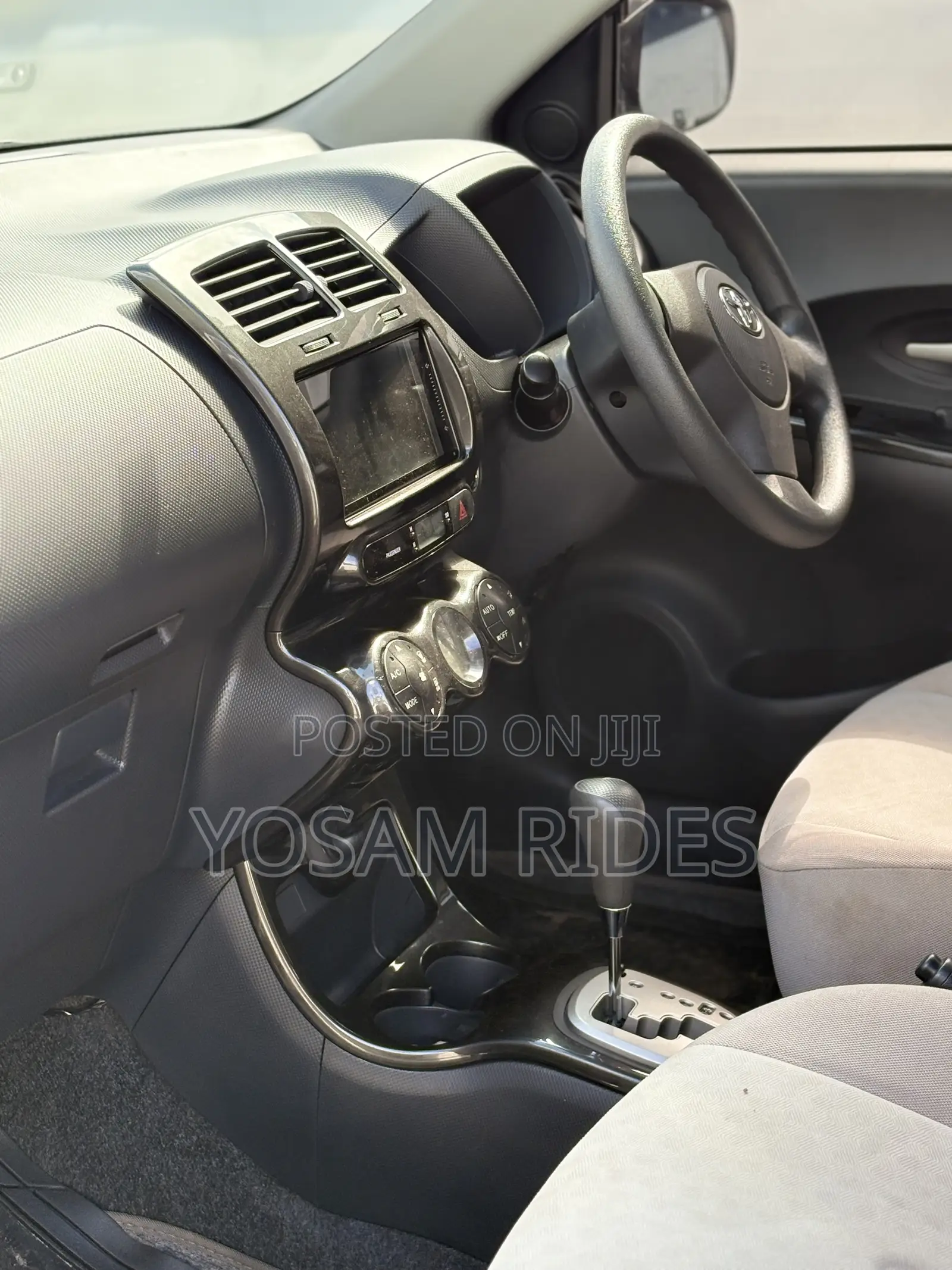Toyota IST 2010 White