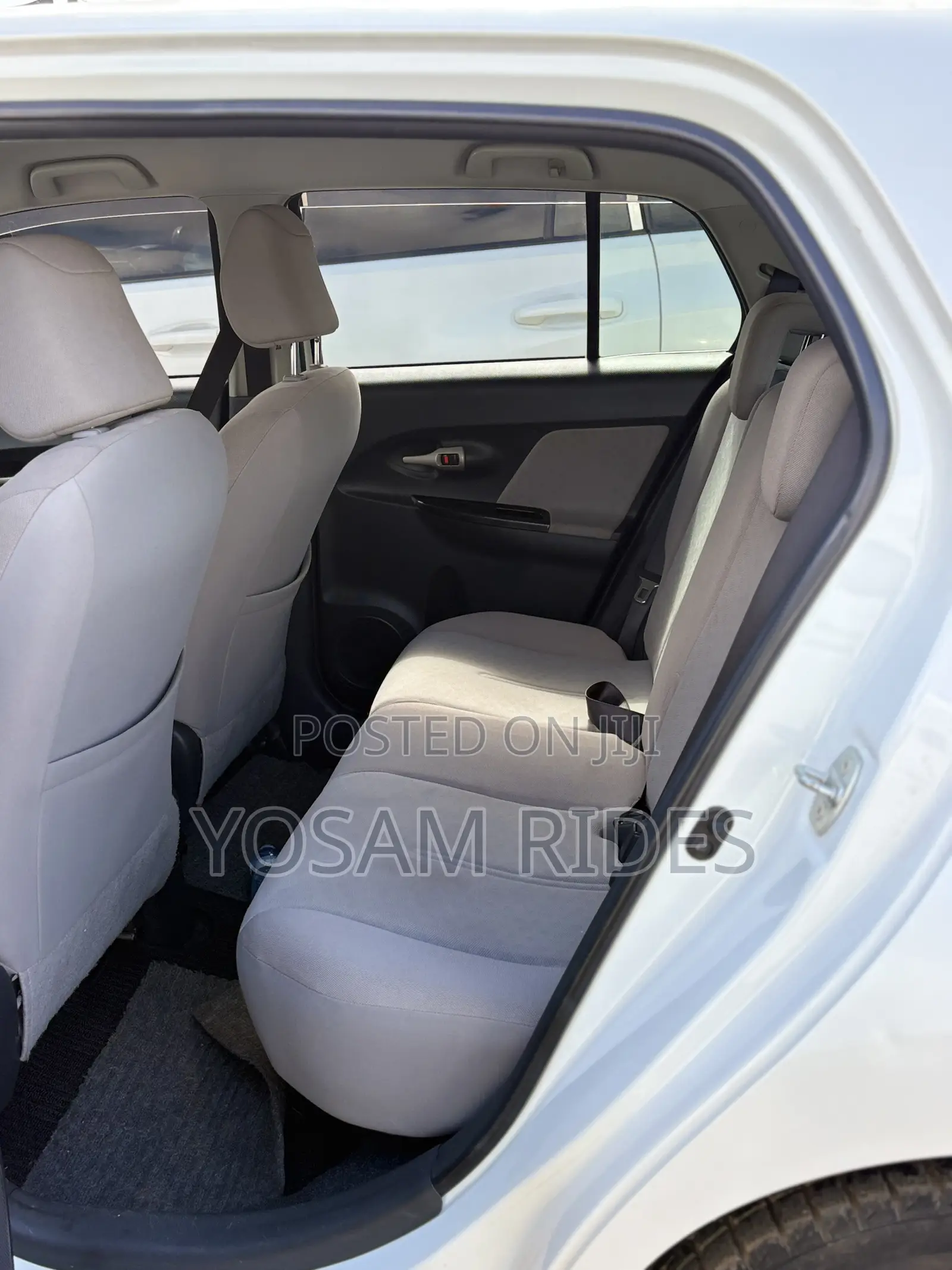Toyota IST 2010 White