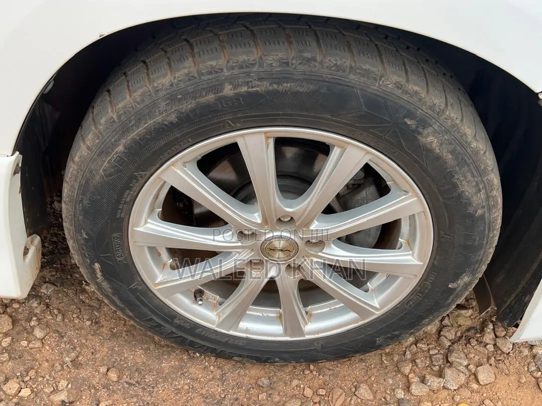 Toyota Alphard 2.4 Petrol AWD 2012 White