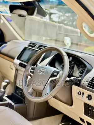 Toyota Land Cruiser Prado 2.7 2023 White