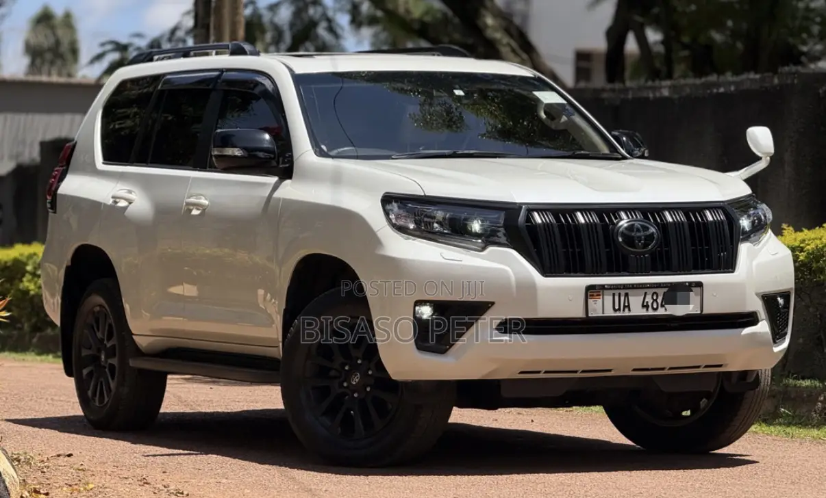 Toyota Land Cruiser Prado 2.7 2023 White