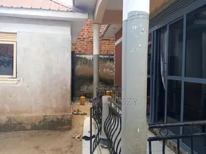 Furnished 3bdrm House in Kira for sale
