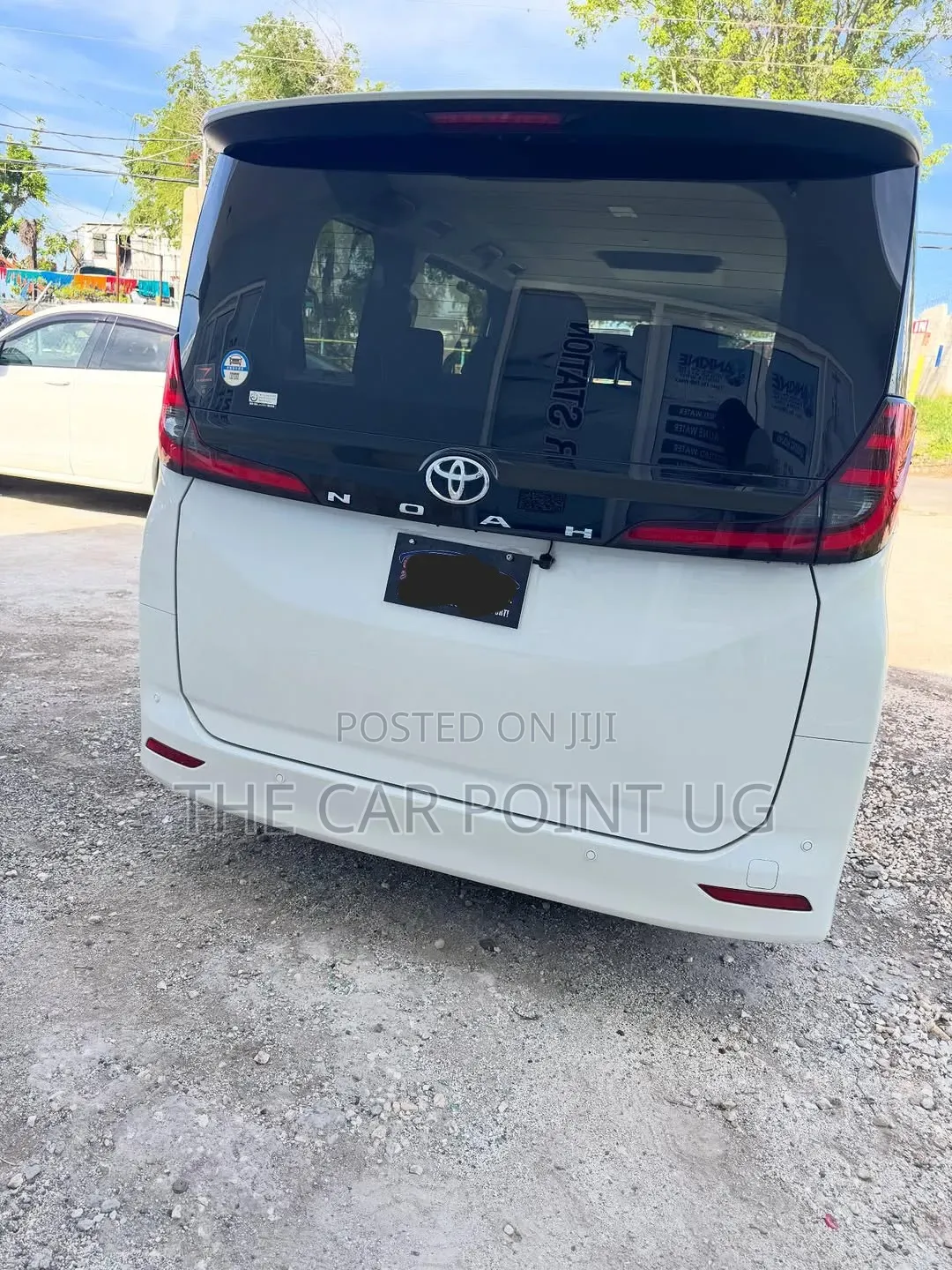 Toyota Noah 2022 White