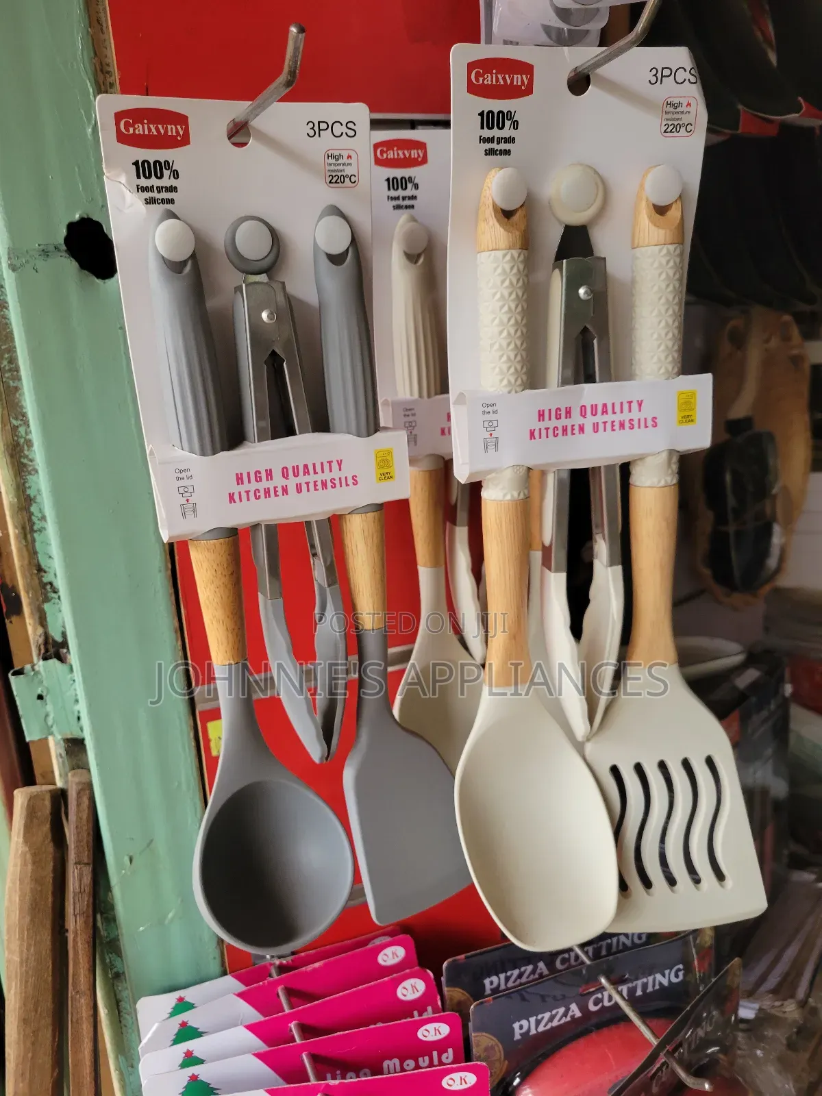 3-Piece Silicone Kitchen Utensil Set With Wooden Handle (Spoon, Turner