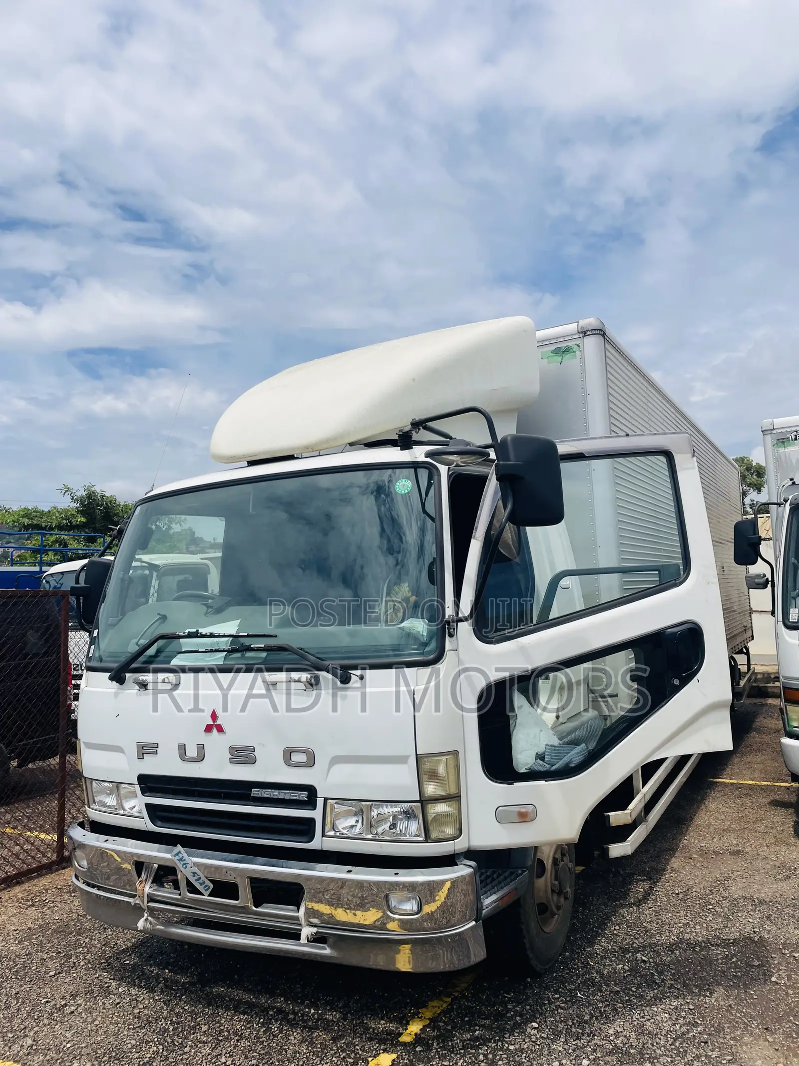 Fuso Fighter 2003 Model