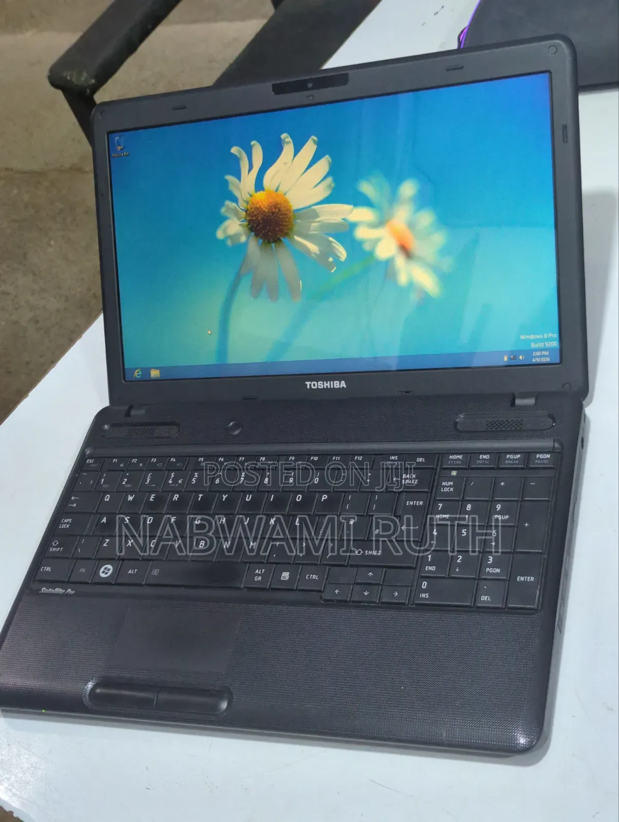 Laptop Toshiba Satellite C665 2GB Intel Core i3 HDD 320GB
