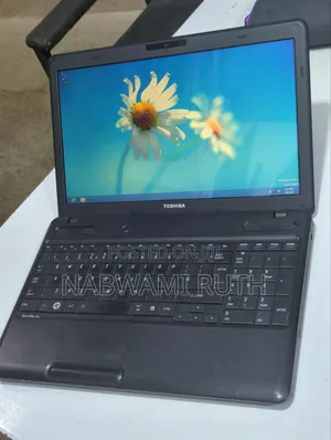 Laptop Toshiba Satellite C665 2GB Intel Core i3 HDD 320GB
