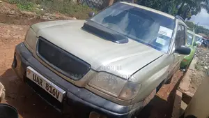 Subaru Forester 2001 Gold