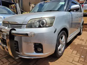 Toyota Corolla Rumion Hatchback 1.5 FWD 2010 Silver