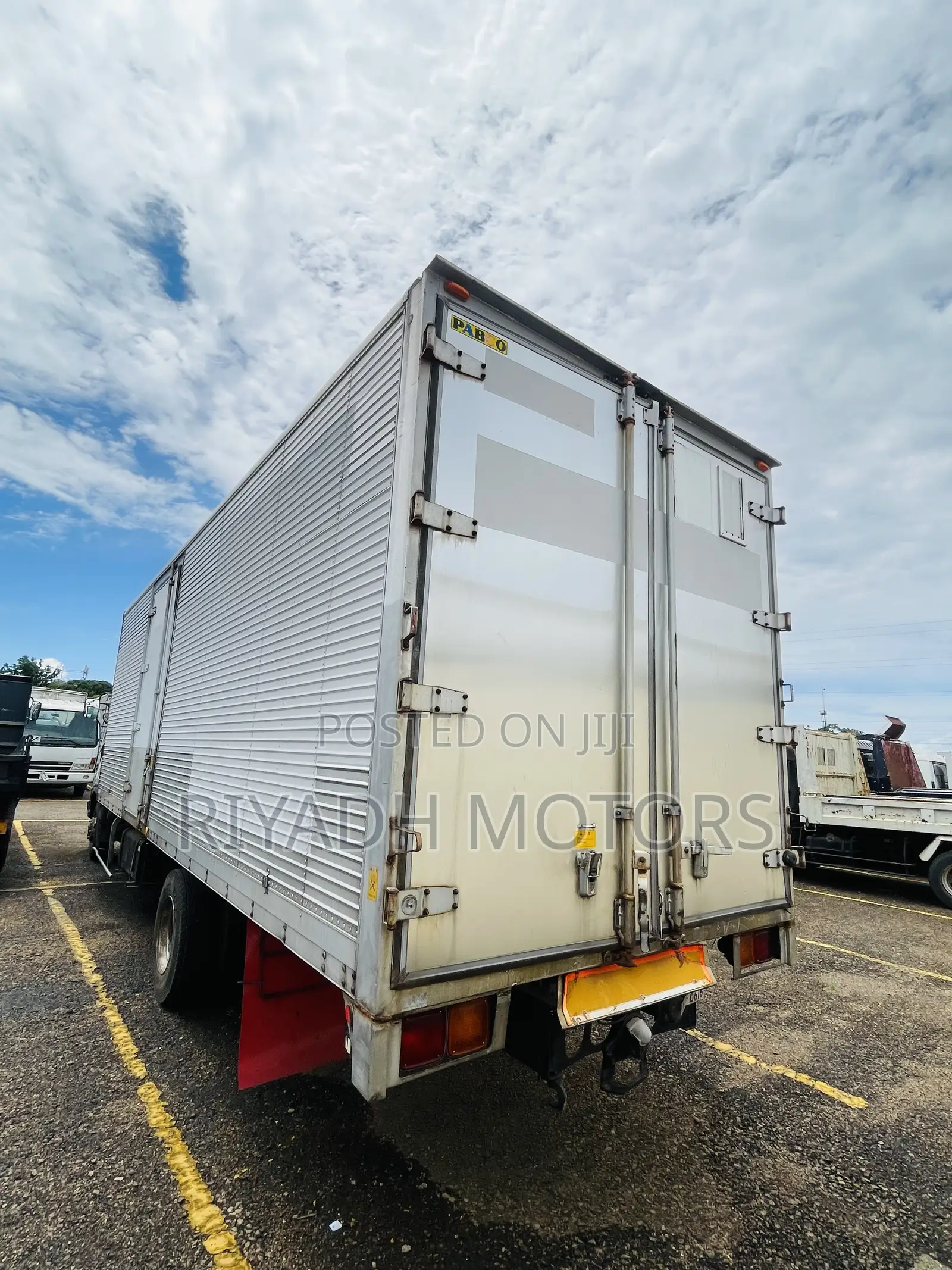 Fuso Truck 2002 Model