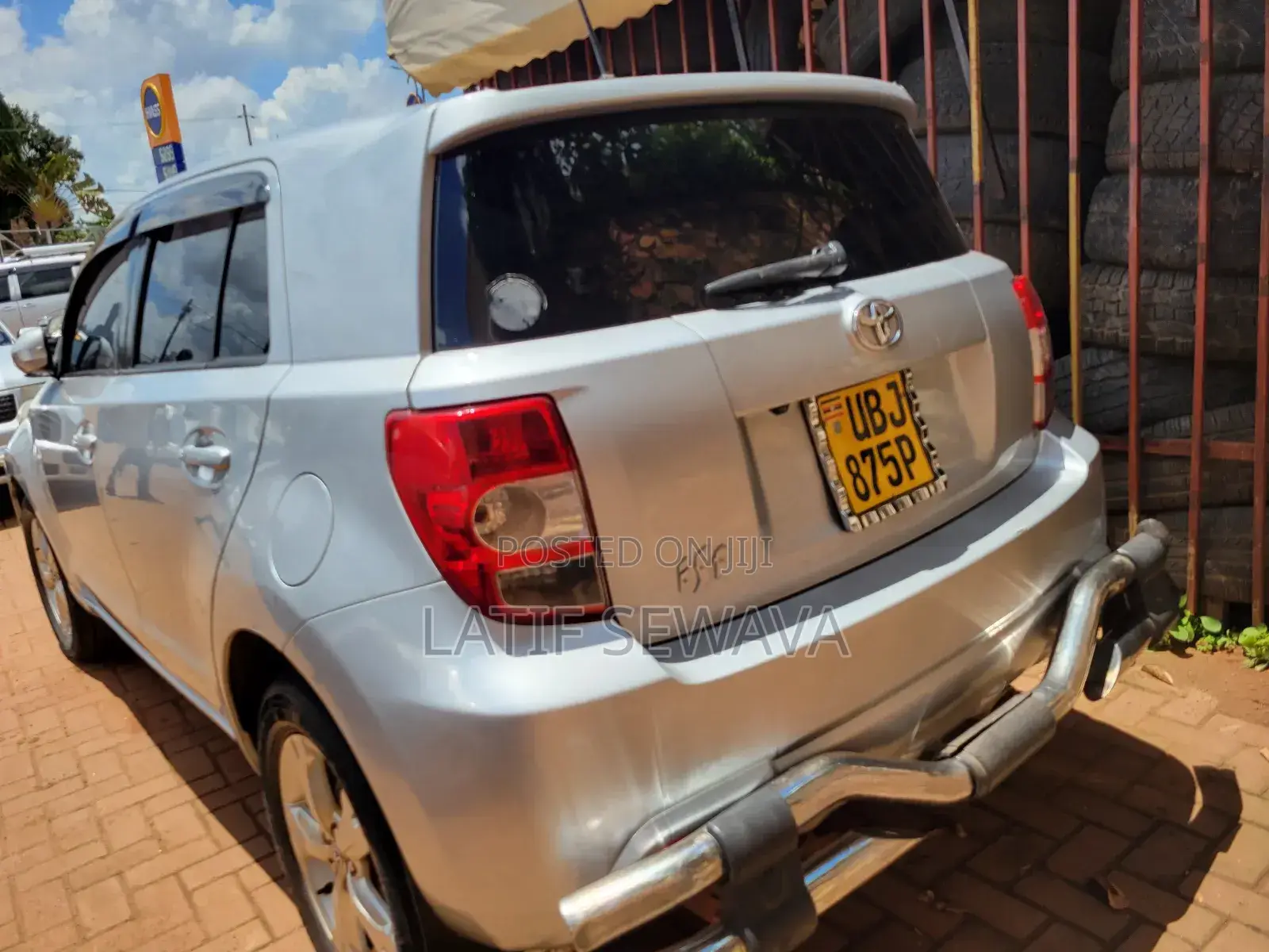 Toyota IST 2010 Silver