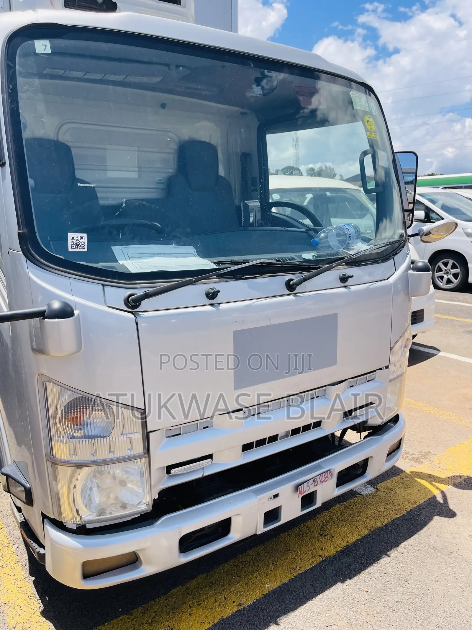 Mitsubishi Canter 2000 White