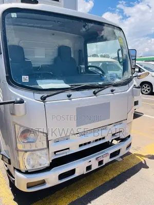 Mitsubishi Canter 2000 White