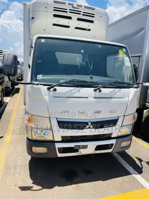 Mitsubishi Canter 2000 White