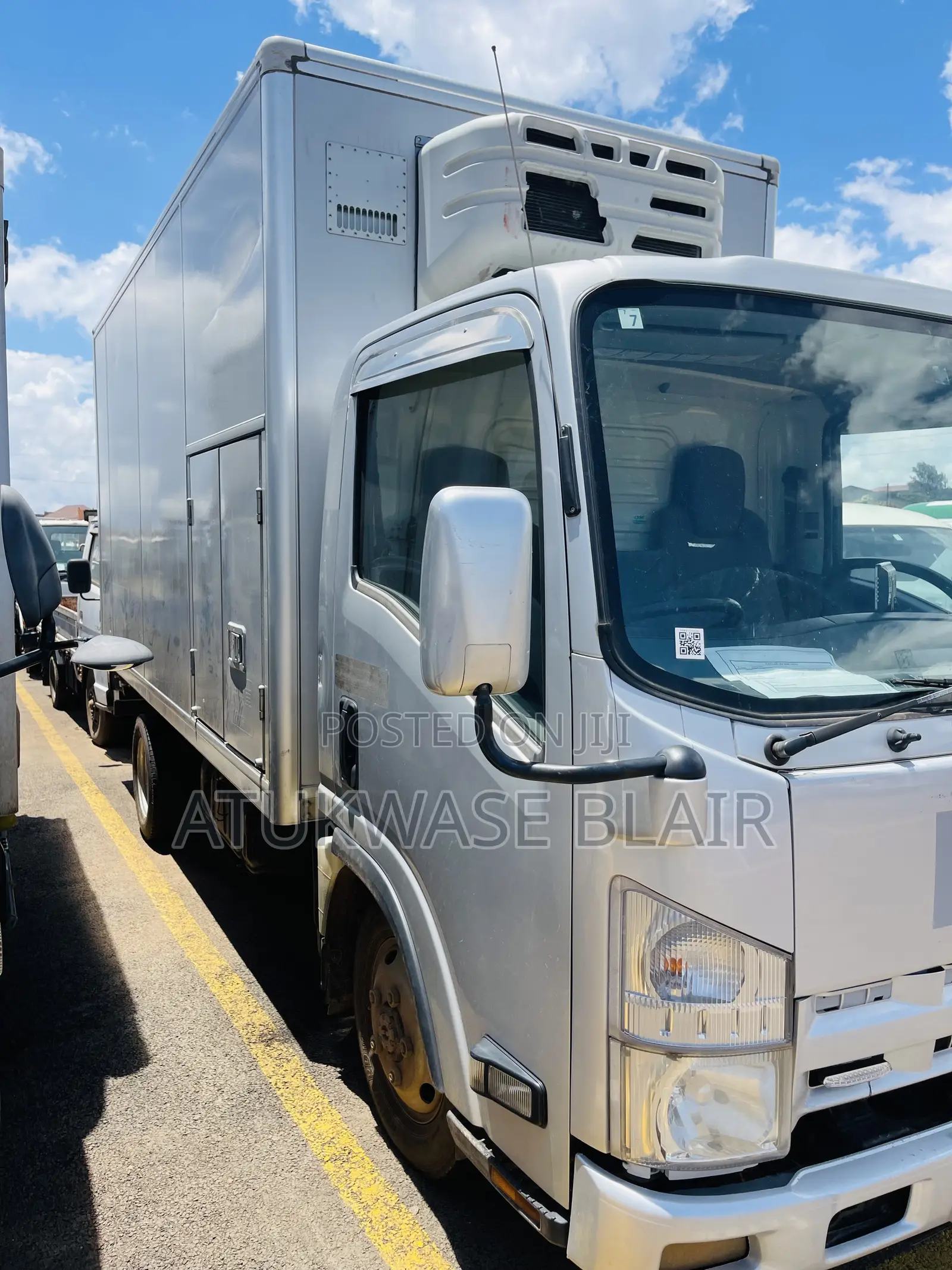 Mitsubishi Canter 2000 White