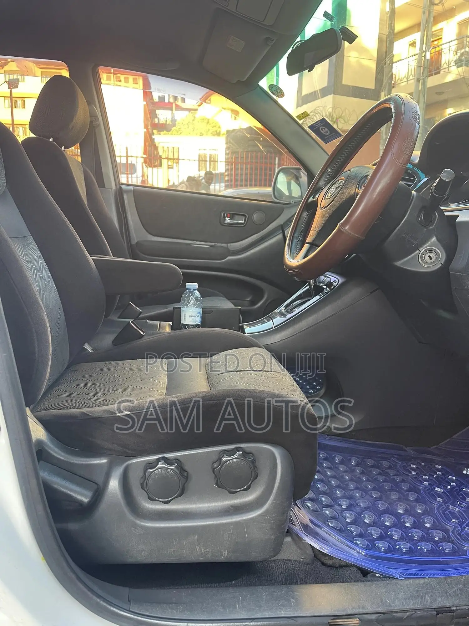 Toyota Kluger 2005 White