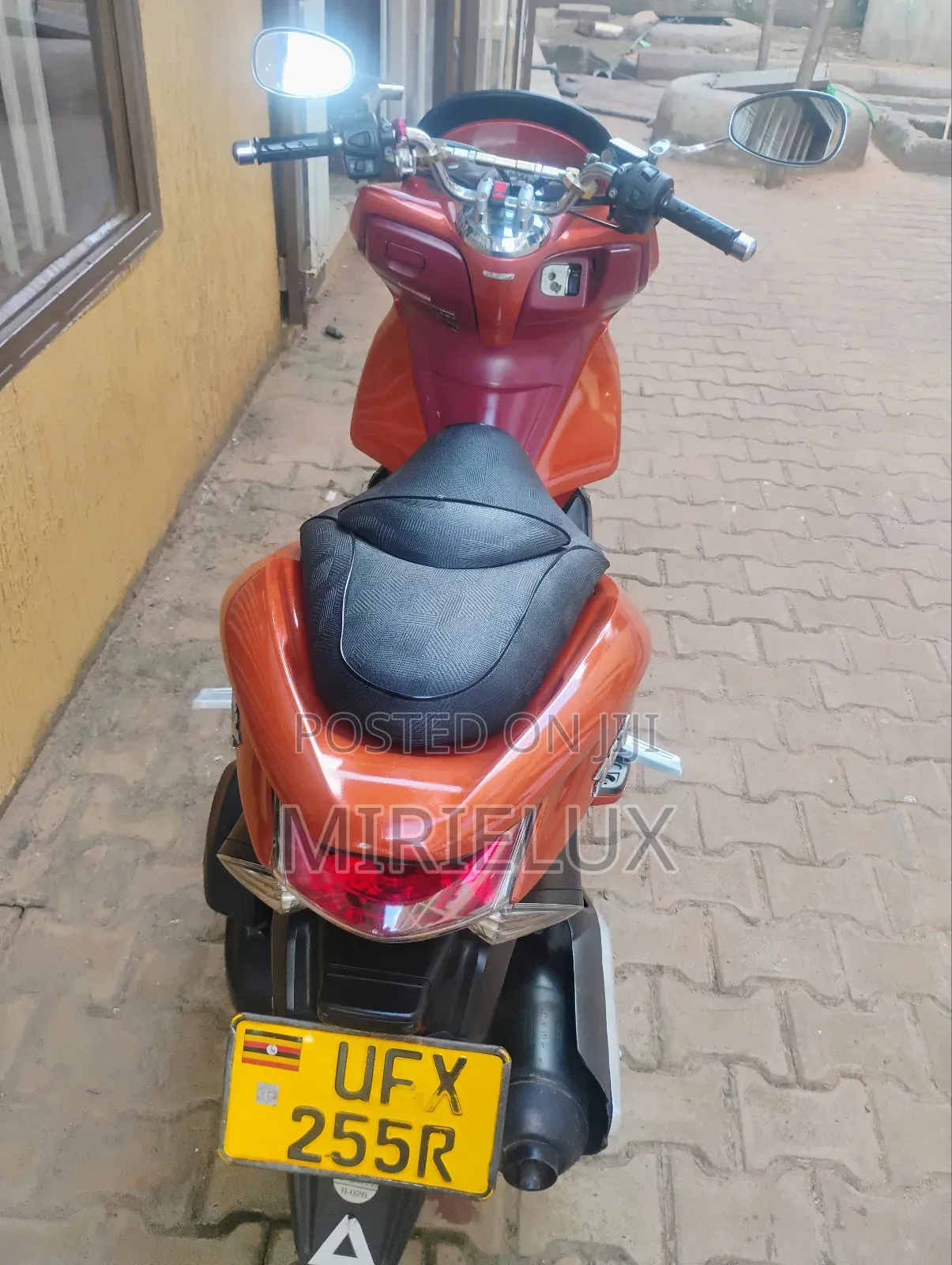 Honda 2014 Orange