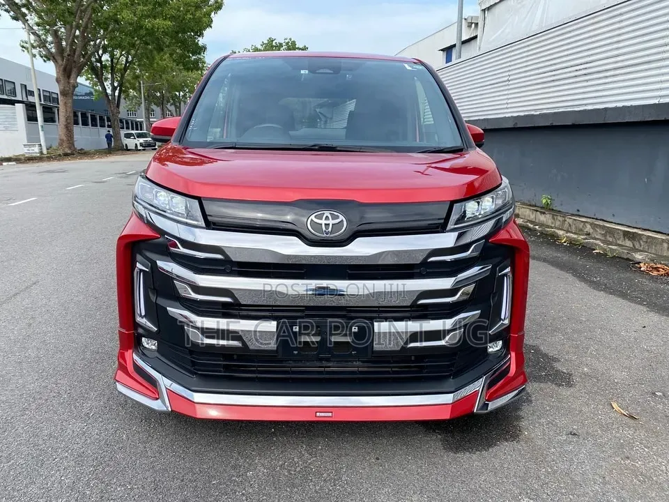 Toyota Noah 2022 Red