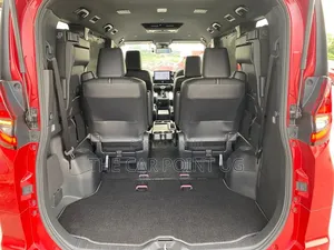 Toyota Noah 2022 Red