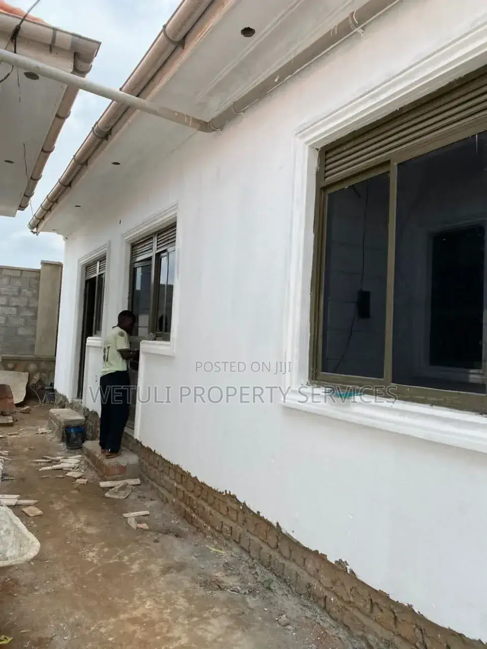 Furnished 5bdrm House in Gombe for sale