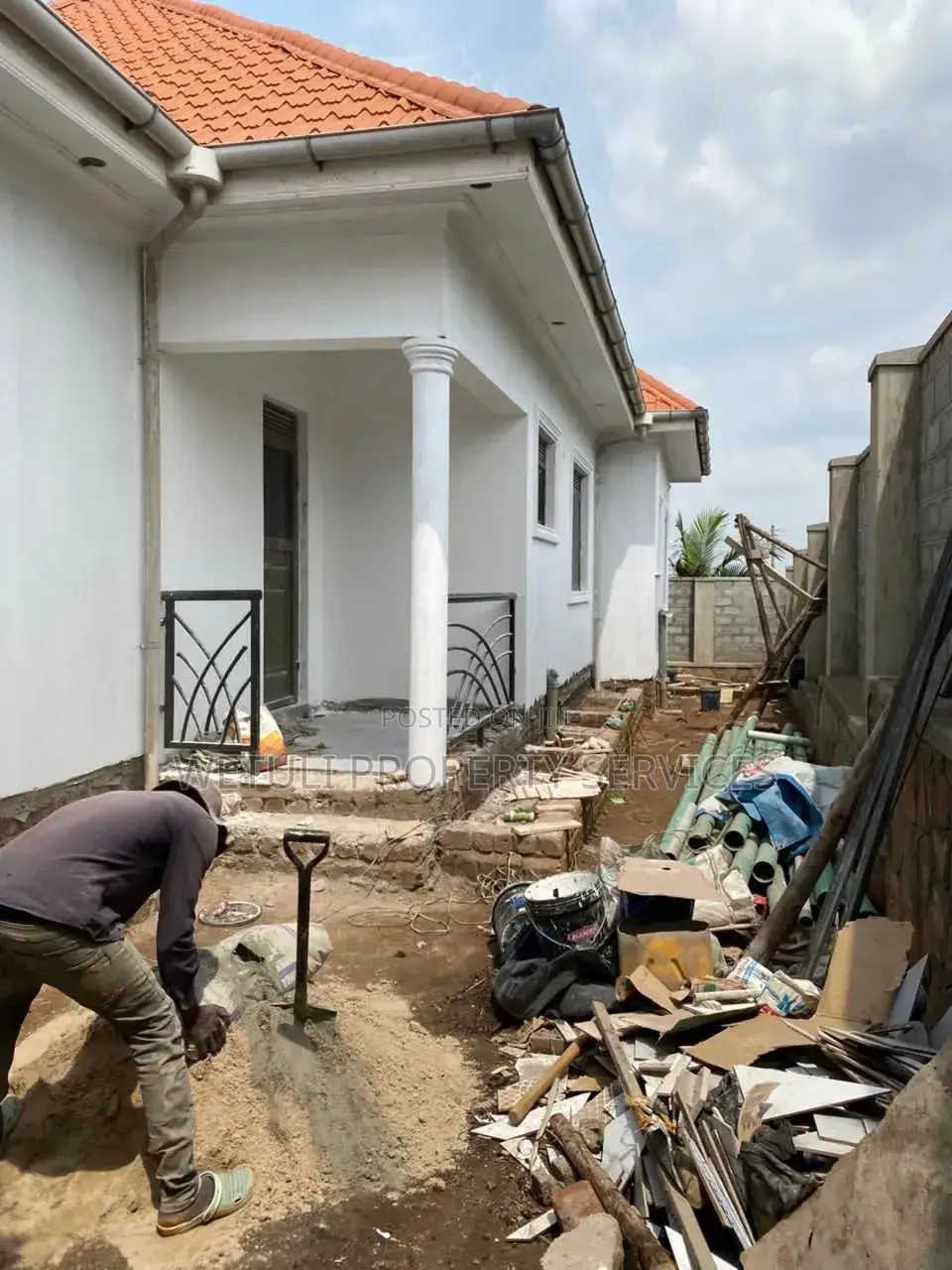 Furnished 5bdrm House in Gombe for sale