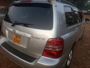 Toyota Kluger 2004 Silver