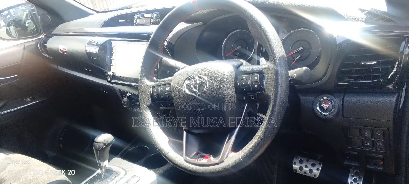 Toyota Hilux 2022 Black
